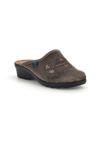 Taupefarbene Hausschuhe mit Herzstickerei Fly flot 90L70536PE