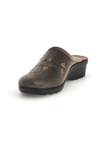 Taupefarbene Hausschuhe mit Herzstickerei Fly flot 90L70536PE