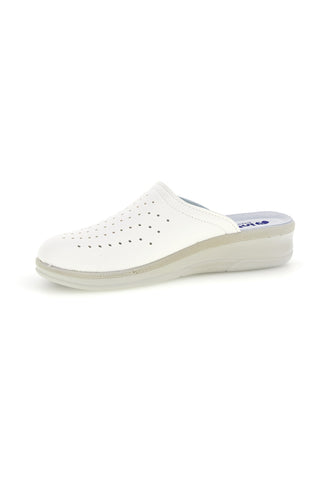 Sabot bianco con punta chiusa e dettaglio traforato Inblu 5033N
