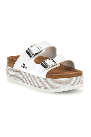 Glänzende weiße Hausschuhe mit doppelter Schnalle Superga S11U009