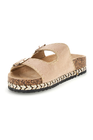 Beige Hausschuhe mit Schnallen und gestickten Details Me & Me 14184