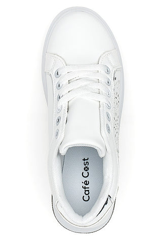 Weiße perforierte Sneakers mit silbernem Detail CAFE' COST BK2440
