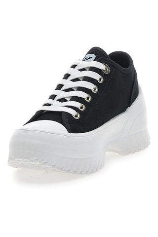 BOSS - Sneakers in pelle con suola in gomma - Nero BOSS - Sneakers in pelle con suola in gomma - Nero