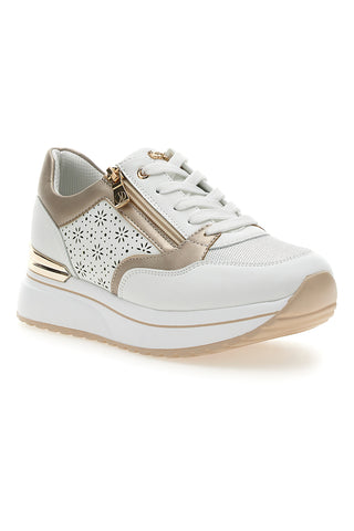 Weiße Schnürschuhe mit verziertem Obermaterial INBLU 426 IN