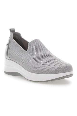 Silberne Loafer mit Mesh-Obermaterial und Plateau INBLU 41 IC