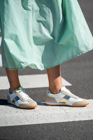 Sneakers Bianche e Beige con Banda Laterale Oro TALEMI 24250