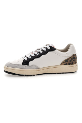 Weiße Turnschuhe mit Tierdetails Pittarello Capsule BT261130001