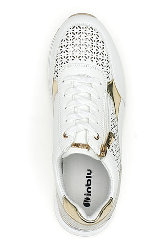 Inblu 478IN perforierte weiße Sneaker mit goldenen Details und Keilabsatz