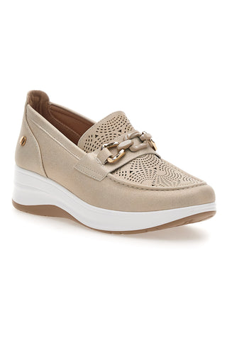 Slip on beige traforate con morsetto e zeppa Inblu 67IC
