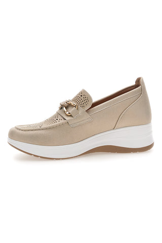 Slip on beige traforate con morsetto e zeppa Inblu 67IC