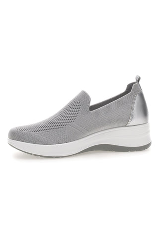 Inblu 66IC graue Slipper-Mokassins aus technischem Gewebe mit Keilabsatz