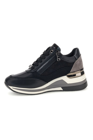 Schwarze Sneaker mit seitlichem Reißverschluss und integriertem Keilabsatz von Mariella Burani, Modell 52590C1811