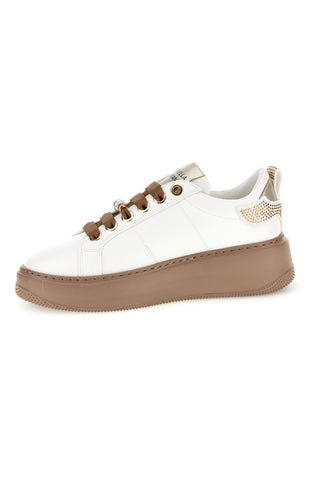 Scarpe bianche con zeppa e dettagli dorati Mariella burani 52595C1814