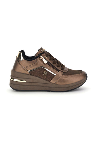 Braune Sneaker mit erhöhtem Profil von Inblu 511 IN