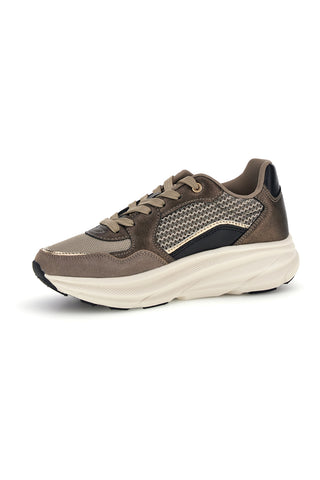 Taupefarbene Sneaker aus Mesh mit schwarzen Einsätzen und goldenen Details – Pittarello Capsule 8W24679