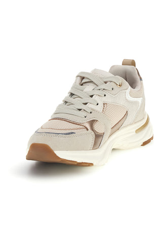 Beigefarbene Sneaker aus Mesh mit metallisch anmutenden Einsätzen von Pittarello Capsule 8W25586