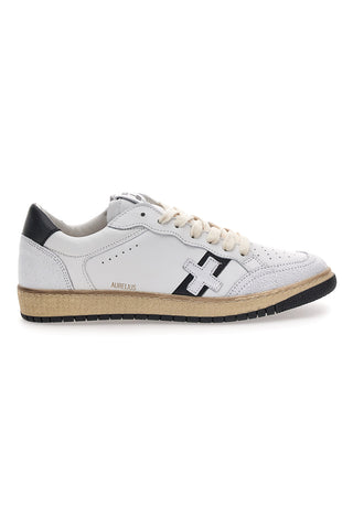 Weiße Leder-Sneaker mit schwarzen Details von Pittarello Plus Aurelius, Made in Italy.