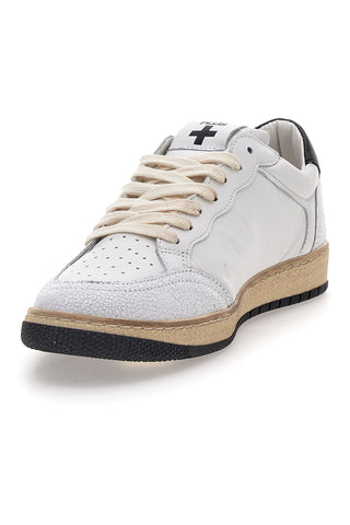 Weiße Leder-Sneaker mit schwarzen Details von Pittarello Plus Aurelius, Made in Italy.
