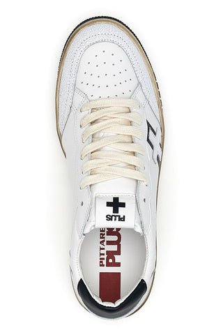 Weiße Leder-Sneaker mit schwarzen Details von Pittarello Plus Aurelius, Made in Italy.