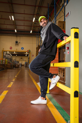 Weiße Leder-Sneaker mit schwarzen Details von Pittarello Plus Aurelius, Made in Italy.