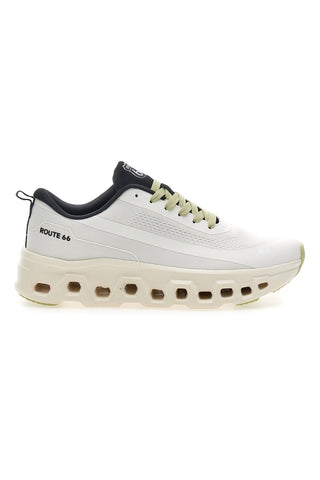 Route 66 RO52805D Weiße Sneaker mit perforierter Sohle