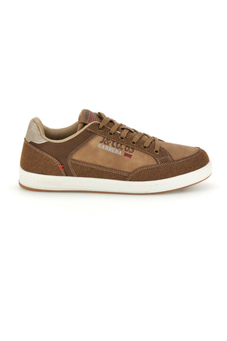 Braune Sneaker mit kontrastfarbenen Einsätzen und aufgedrucktem Carrera-Logo CAM23309L6365