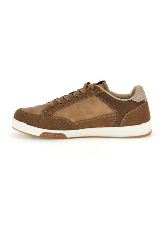 Braune Sneaker mit kontrastfarbenen Einsätzen und aufgedrucktem Carrera-Logo CAM23309L6365