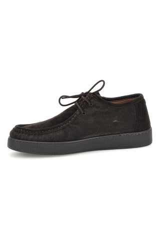 Braune, flache Schnürschuhe aus Leder mit Mokassin-Naht 2 Ptr 550