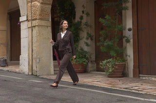 Come camminare sui tacchi: guida pratica per imparare con eleganza
