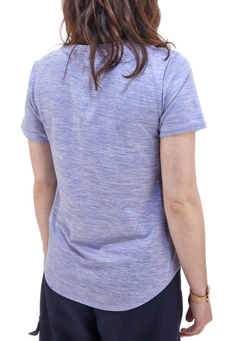 Skechers GO DRI SWIFT Tee – Lavendelfarbenes T-Shirt mit Rundhalsausschnitt