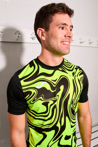 JOMA Lion II Schwarzes Sport-T-Shirt mit fluoreszierendem gelbem Muster