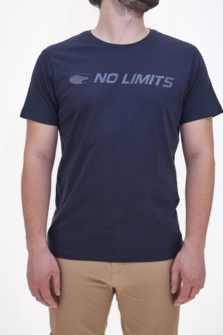 Blaues T-Shirt mit Rundhalsausschnitt und Logo auf der Vorderseite NO LIMTIS MATS049S24