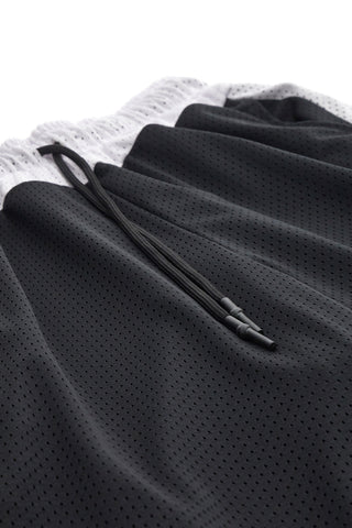 Schwarze kniehohe perforierte Sportshorts Weiß und Schwarz Made in Italy BOARDMAN BRDM6