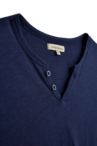 Blaues T-Shirt mit Knöpfen Sevenoaks NBY1343