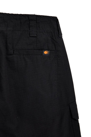 Schwarze Cargo-Bermuda-Shorts No Limits MABW015S26