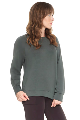 Weiches, grünes Sweatshirt mit Rundhalsausschnitt im Cozy Fit-Schnitt und Raglan-Nähten von Skechers LT152