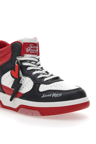 Weiße und rote hohe Sneakers „Sweet Years 8580“.