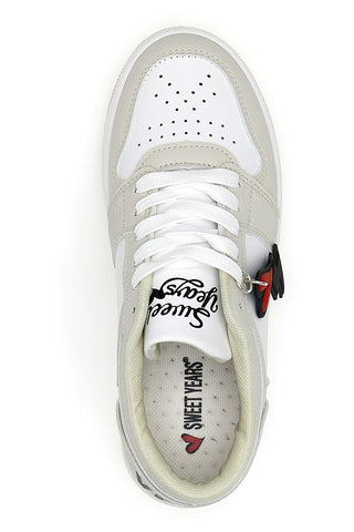 Cremefarbene Sneakers „Sweet Years 8580“.