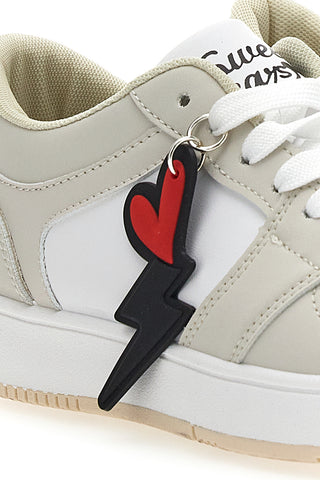 Cremefarbene Sneakers „Sweet Years 8580“.