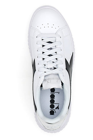 Weiße Sneakers mit schwarzem Fries Diadora Step P Teamtime