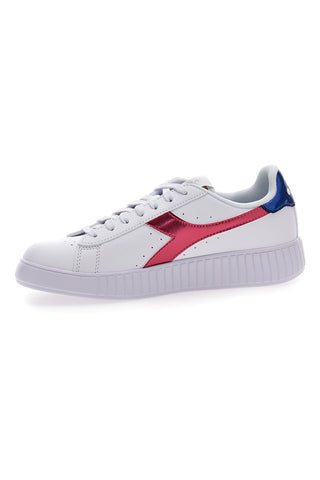 Weiße Sneakers mit Schnürsenkeln Diadora Step P Teatime