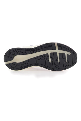 Weiße und lila Sneaker mit Mesh-Champion-Vibe