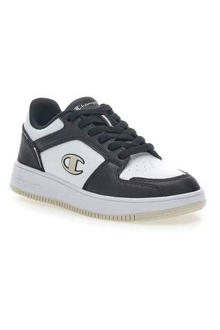 Schwarz-weiße Sneaker „Champion Rebound 2.0 Low“.