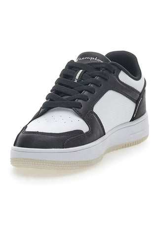 Schwarz-weiße Sneaker „Champion Rebound 2.0 Low“.