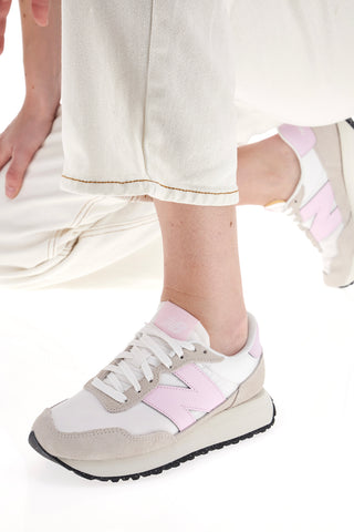 New Balance 237 Damen-Sneaker in Weiß und Rosa
