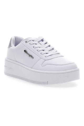 Weiße Sneakers mit verchromten Champion RD18 RD Plat-Schnürsenkeln