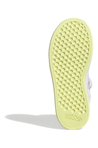 MID-CUT WEISSE SNEAKERS MIT BUNTEN DETAILS ADIDAS GRAND COURT MID K