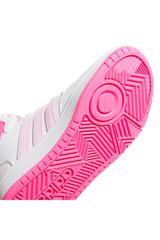 Weiße und rosa Sneaker mit Adidas Hoops 3.0 Mid K-Schnürsenkeln