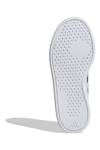 Weiße Adidas Breaknet 2.0-Sneaker mit silbernen Details