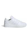 Weiße Turnschuhe mit Adidas Advantage Base 2.0-Schnürsenkeln
